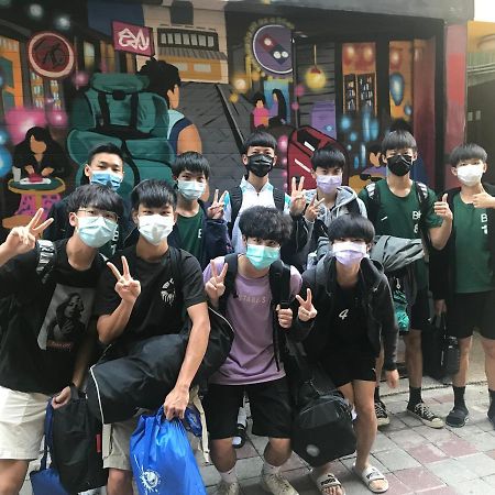 Ostello Mydeer Backpacker Tainan Esterno foto