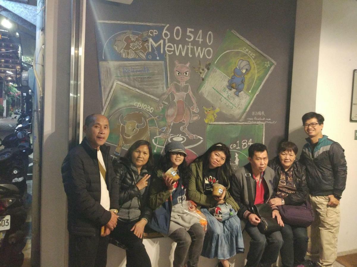 Ostello Mydeer Backpacker Tainan Esterno foto