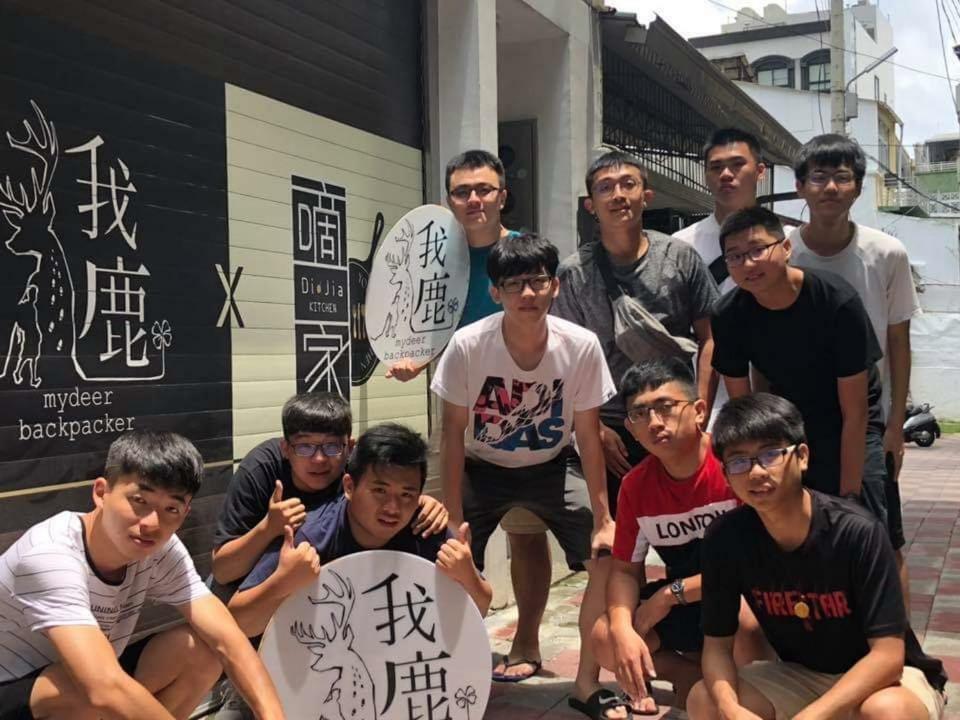 Ostello Mydeer Backpacker Tainan Esterno foto