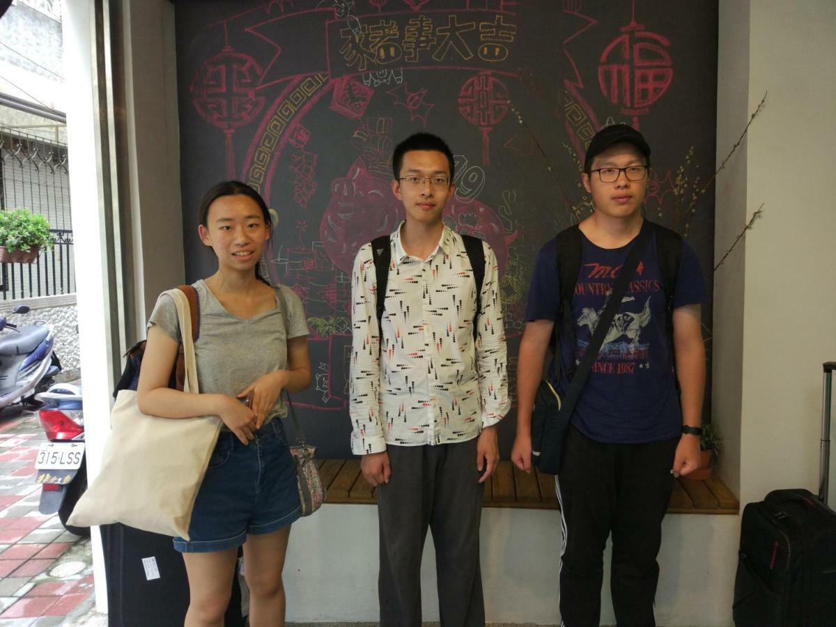 Ostello Mydeer Backpacker Tainan Esterno foto